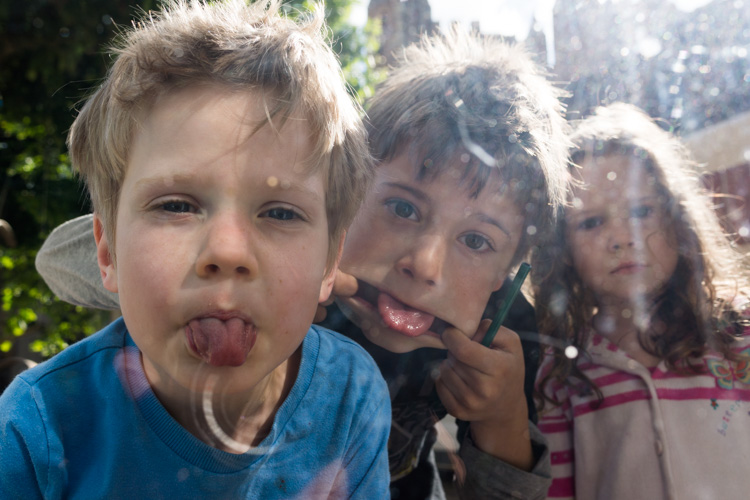 Grimaces | © Gilles Vanderstraeten
